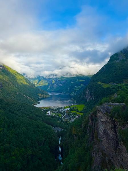 Exceptional tour with Gorgeous views of the Scandinavian Countries.