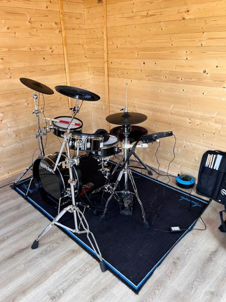 Roland VAD103 V-Drums Acoustic Design Electric Drum Kit