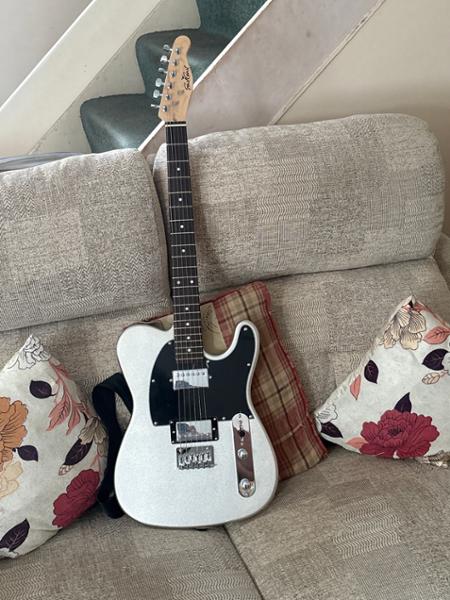 EastCoast T2 Dual Humbucker Electric Guitar in Slick Silver with Rosewood Fretboard