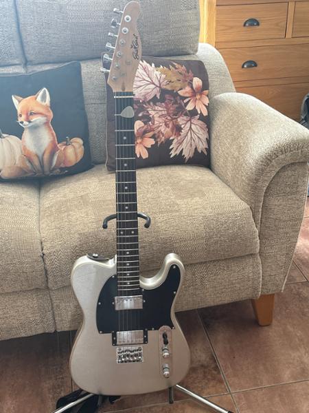 EastCoast T2 Dual Humbucker Electric Guitar in Slick Silver with Rosewood Fretboard