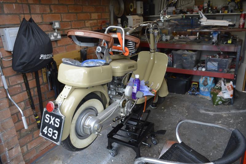 Giving Lambrettas a Lift