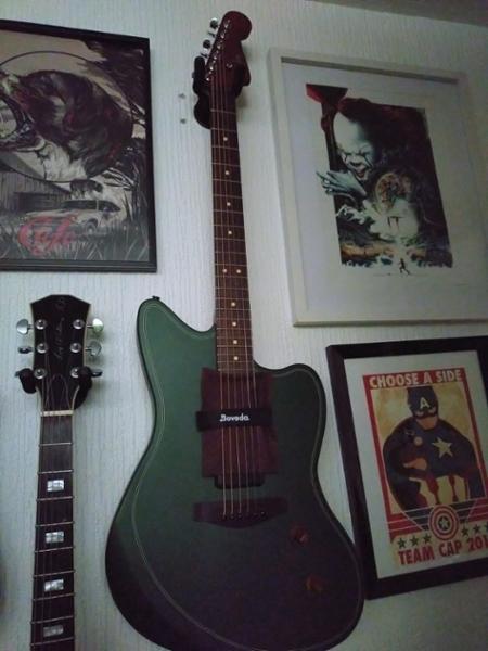Fender FSR Acoustasonic Standard Jazzmaster in British Racing Green