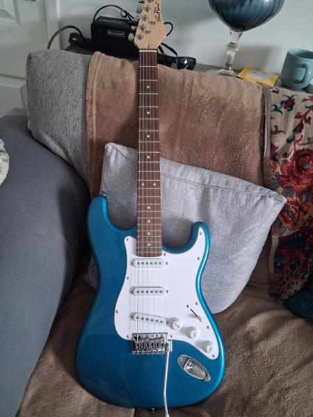 EastCoast ST1 Electric Guitar in Lake Placid Blue with Rosewood Fretboard