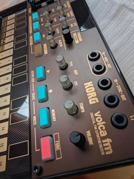 Korg Volca FM2 - Polyphonic Digital Synthesizer