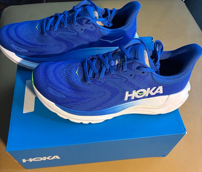 Hoka Arahi 8 - Mens Running Shoes