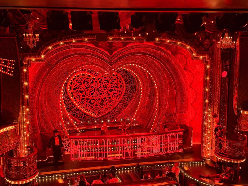 MOULIN ROUGE! THE MUSICAL