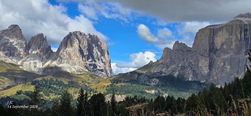 Walking in the Dolomites - Campitello