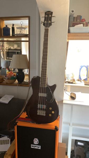 Gretsch Streamliner Jet Club Single-Cut Bass Guitar in Walnut Stain