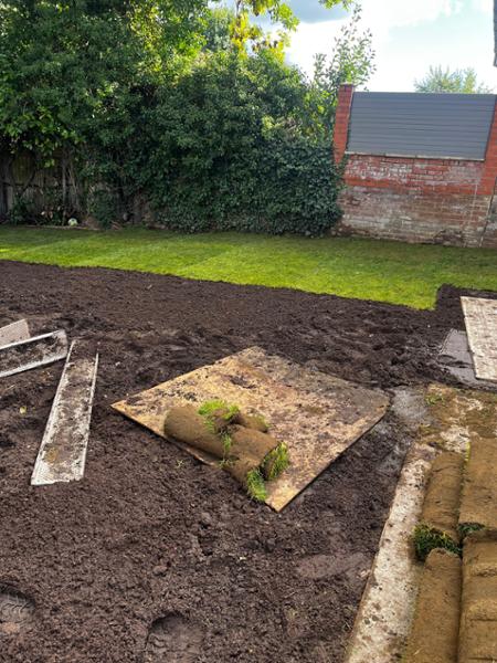Lawn Turf from £2.89 per 1m2 - Garden Turf - Fresh Lawn Turf Rolls - Buy 10 - 1700+ Online