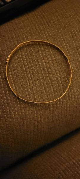 Pretty but flimsy Gold Bangle