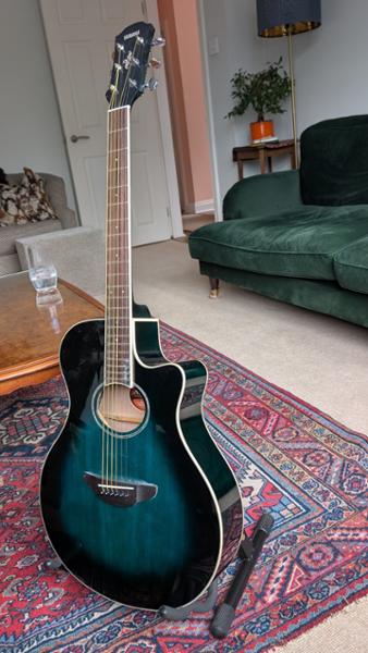 Yamaha APX600 OBB In Blue Burst