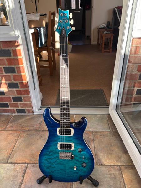 PRS SE Custom 24-08 Quilt Electric Guitar in Lake Blue (2026)