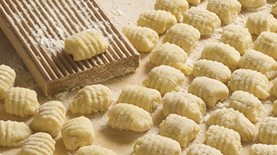 Marcato Atlas 150 Ravioli Attachment -  (tutto pasta) – Pasta  Kitchen (tutto pasta)